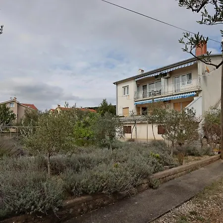 Apartments With A Parking Space Punat, Krk - 5410 Apartment *