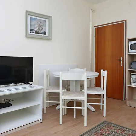 Apartments With A Parking Space Punat, Krk - 5410 Apartment