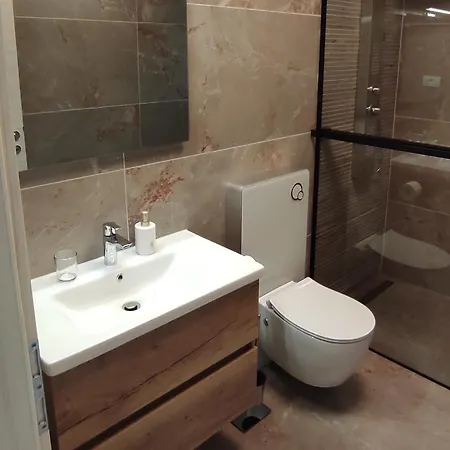 Apartman Apartments With A Parking Space Punat, Krk - 5410 Punat